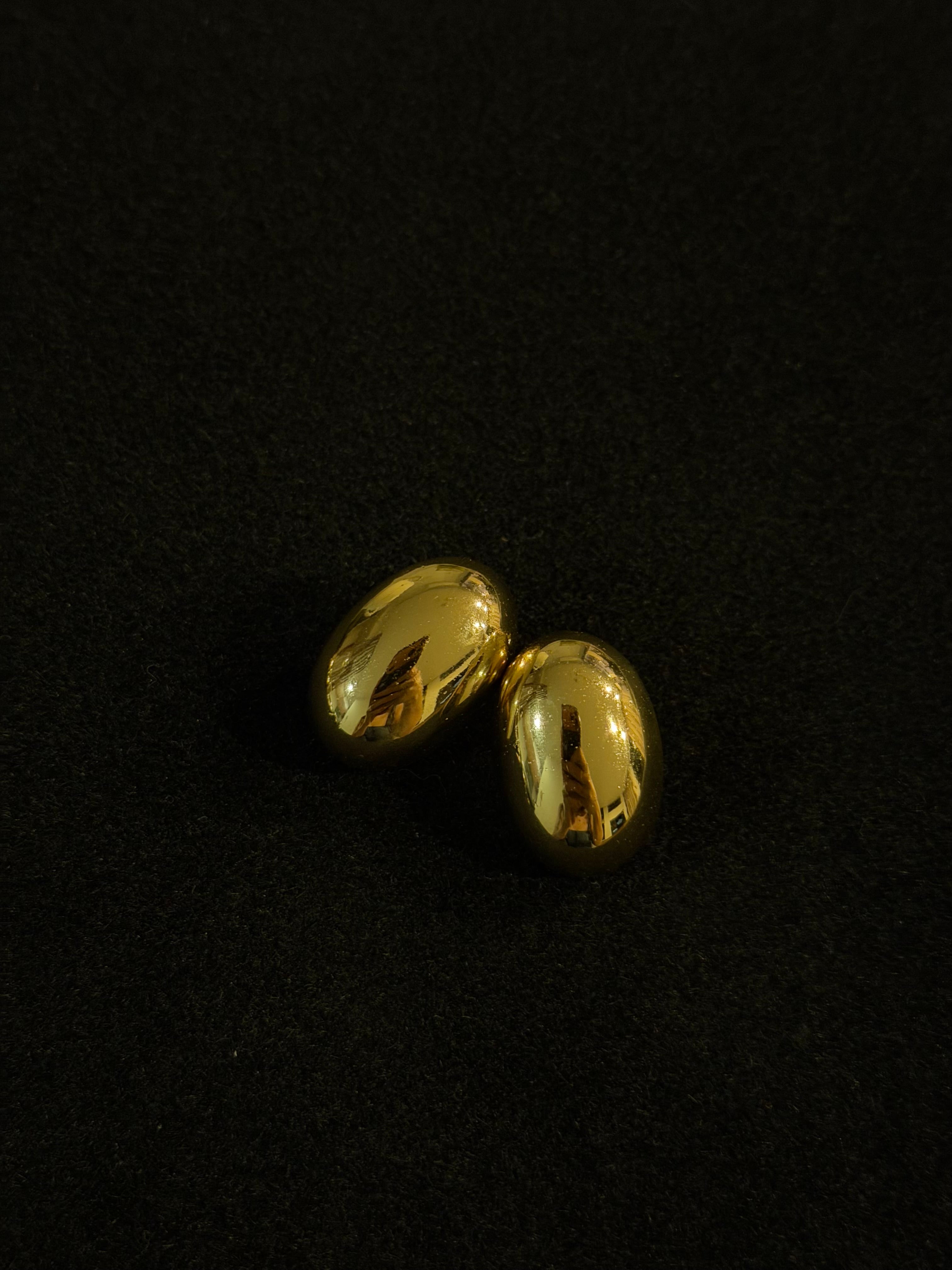 Oval